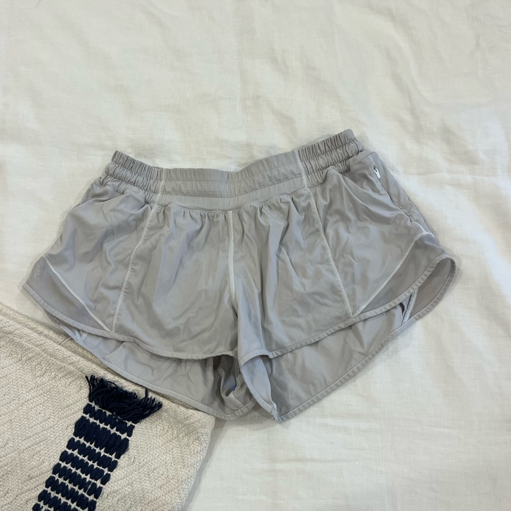 Lululemon hotty hot low rise shorts